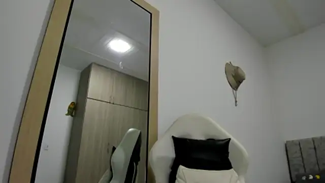 Valerioe online show from March 21, 2:43 pm