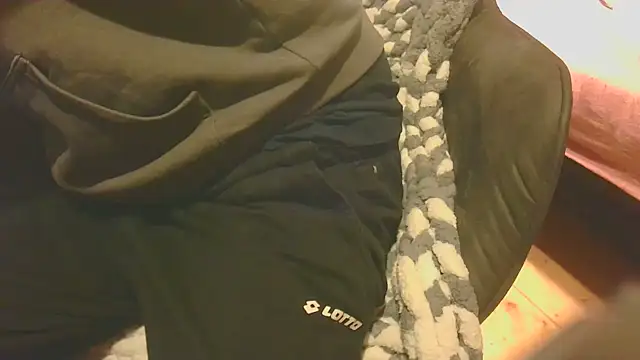 T0Yforeskin online show from April 24, 8:00 pm