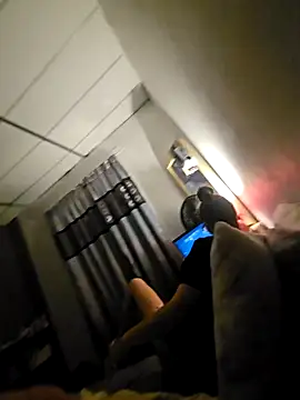 hotshotbad online show from December 18, 8:05 pm