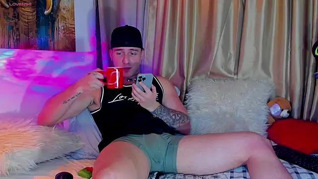 liam oficial02 online show from September 16, 2:23 am