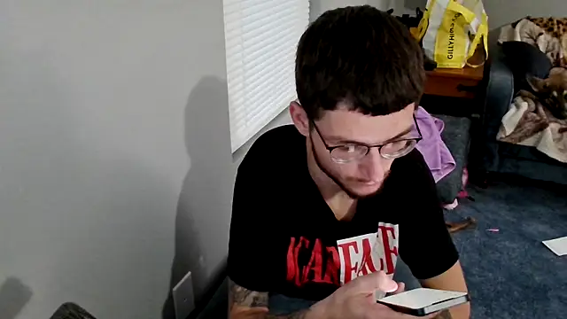 hungkubenski online show from November 9, 9:52 pm