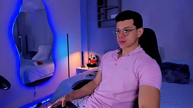 MarcoSullivan online show from December 17, 1:40 pm