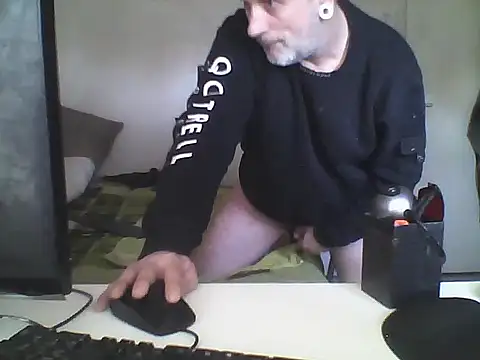 oopsxx online show from February 17, 3:31 pm