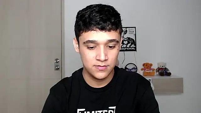 kaiine190 online show from January 18, 6:37 am