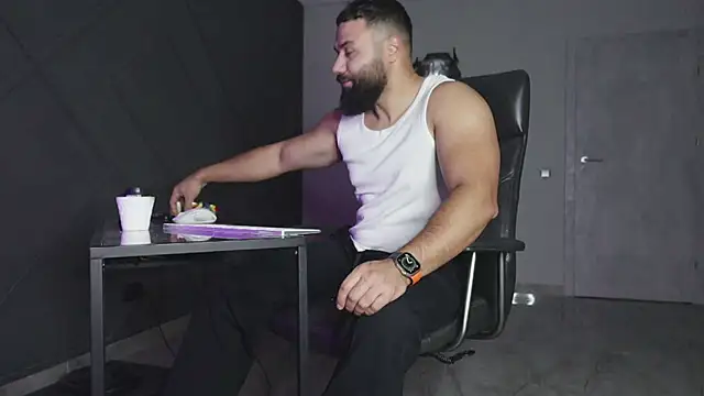 mattmasterss online show from November 13, 7:35 am