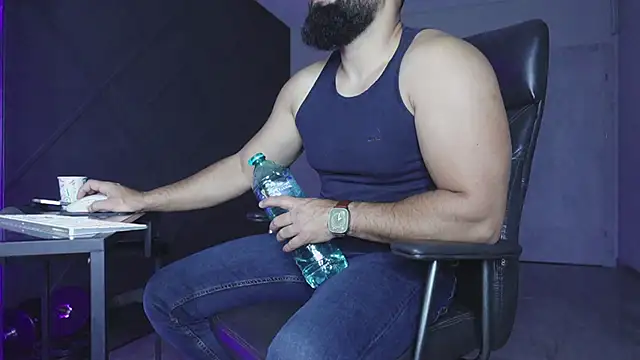 mattmasterss online show from November 17, 5:32 am