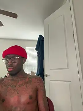 Skinnybutmyheartbigaf online show from February 21, 5:42 pm