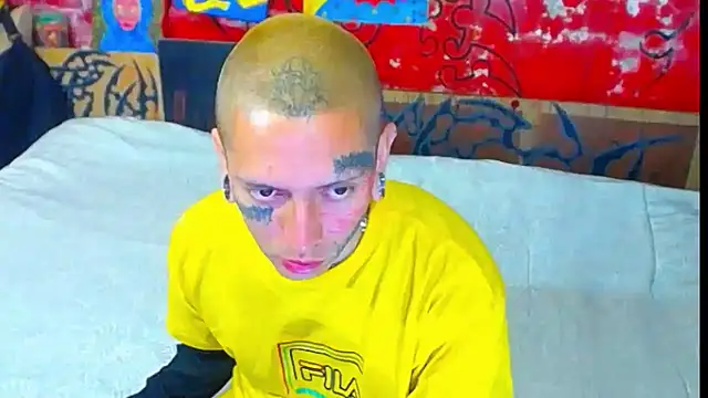 deivid estrada online show from November 16, 3:47 pm