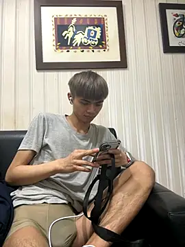 mumuowl online show from November 24, 7:37 pm