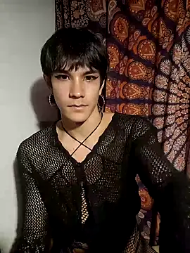 LYZBORNHD online show from March 3, 11:22 pm