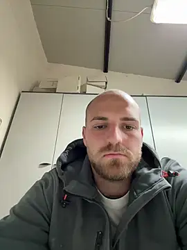 parallelo990 online show from October 24, 3:47 pm