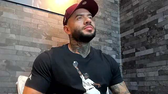 BruceDallas online show from January 13, 2:38 am