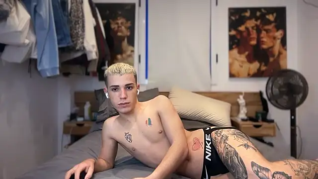 Cristian Delgado online show from March 2, 5:52 am