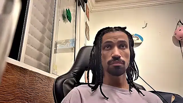 Snapshot of hotcamboy420 chatting on February 13, 5:37 am hotcamboy420 online show from February 13, 5:37 am