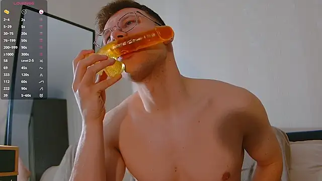 sweetbubble11 online show from February 12, 1:06 pm