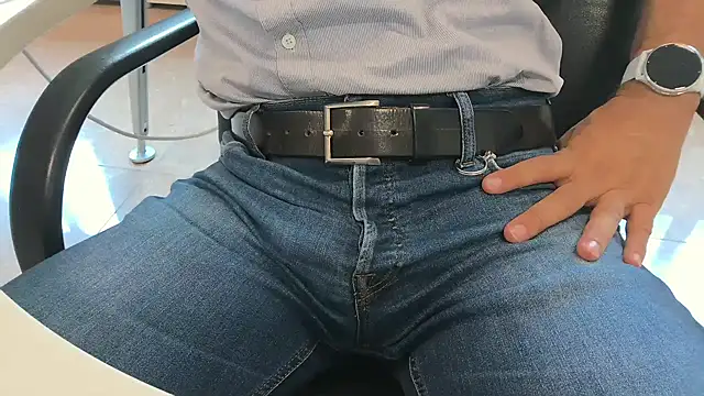 alessandroman2114 online show from September 22, 9:31 am