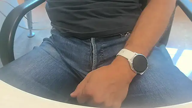 alessandroman2114 online show from September 9, 3:55 pm