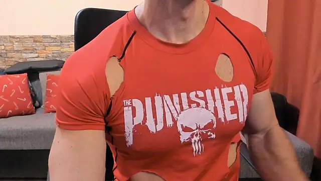 HotHunkTrainer online show from February 11, 11:37 am