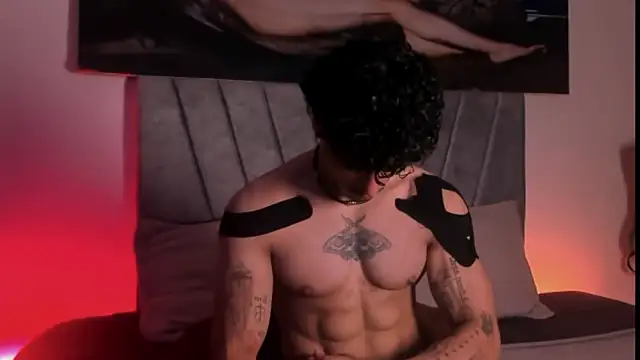 Thomas Fit1 online show from November 27, 4:49 am