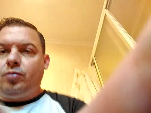 Jose HotLatino online show from October 27, 11:01 am