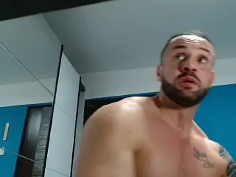 Snapshot of Magnificmuscles89 chatting on February 27, 10:20 pm Magnificmuscles89 online show from February 27, 10:20 pm
