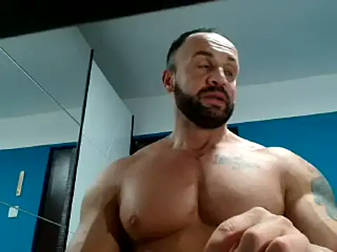 Snapshot of Magnificmuscles89 chatting on December 12, 1:17 pm Magnificmuscles89 online show from December 12, 1:17 pm