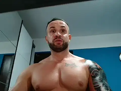 Snapshot of Magnificmuscles89 chatting on January 8, 10:06 pm Magnificmuscles89 online show from January 8, 10:06 pm