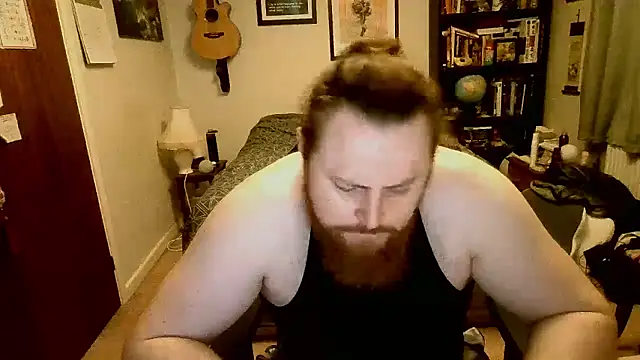 Hairy Guy30 online show from January 16, 10:23 pm