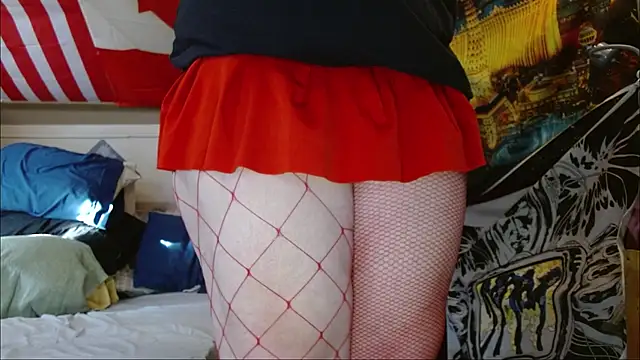 cosmicjones online show from April 8, 12:15 pm