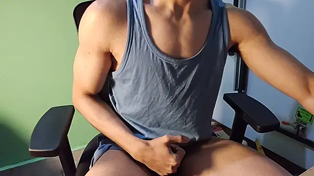 Snapshot of hot_asian_boy chatting on February 21, 8:17 am hot asian boy online show from February 21, 8:17 am