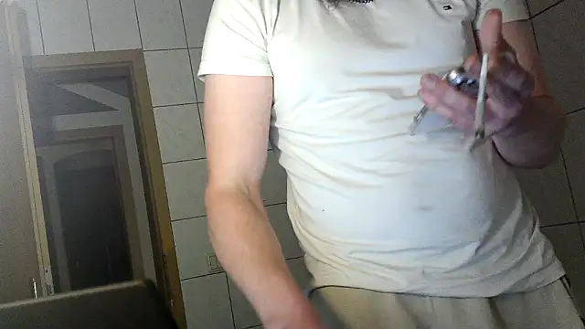 Snapshot of donhulio482 chatting on September 18, 12:45 am donhulio482 online show from September 18, 12:45 am