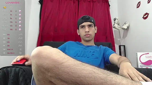 Snapshot of zack_thunder chatting on March 18, 12:28 pm zack thunder online show from March 18, 12:28 pm