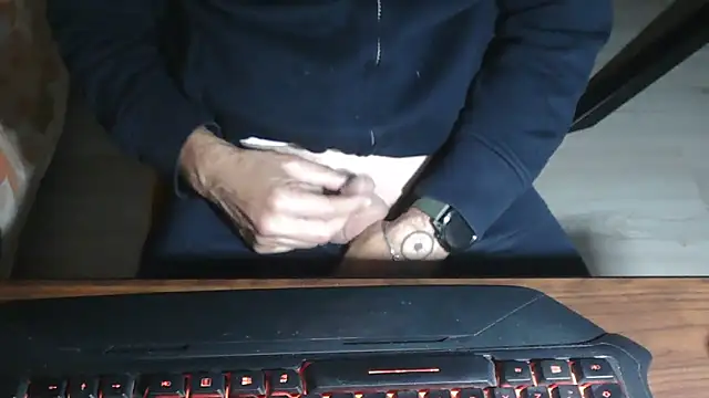 Snapshot of Adri_gard chatting on October 19, 8:34 pm Adri gard online show from October 19, 8:34 pm
