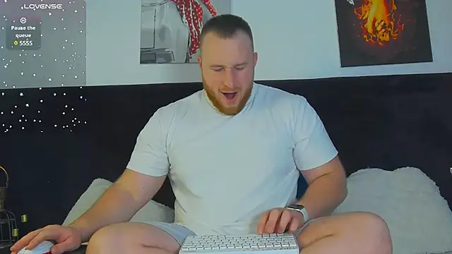 RoddyStill online show from January 8, 7:45 am