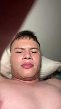 azriel943 online show from April 15, 5:51 am