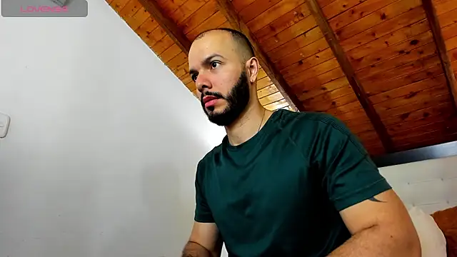 Tom Bailey online show from December 4, 12:45 pm