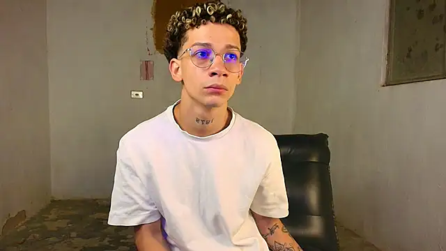 mateodeamjo online show from March 3, 12:07 am