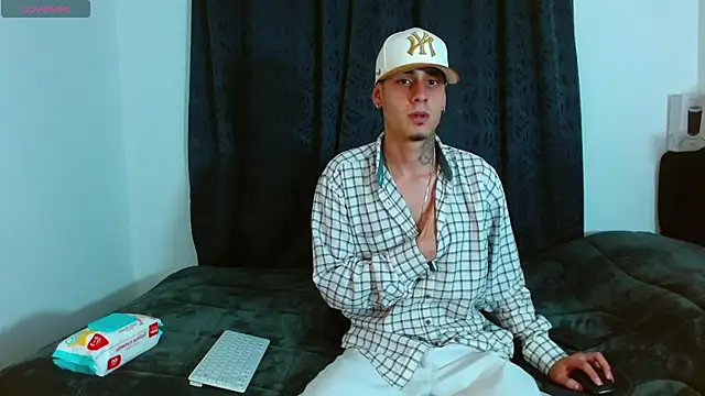 Bastiaan 28 online show from December 4, 12:28 am