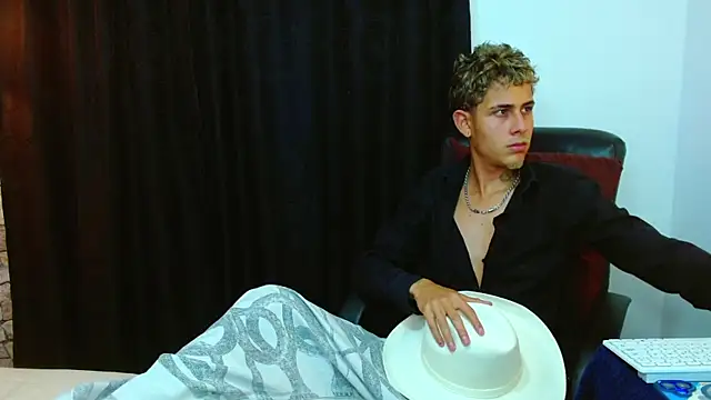 Bastiaan 28 online show from March 21, 10:58 pm