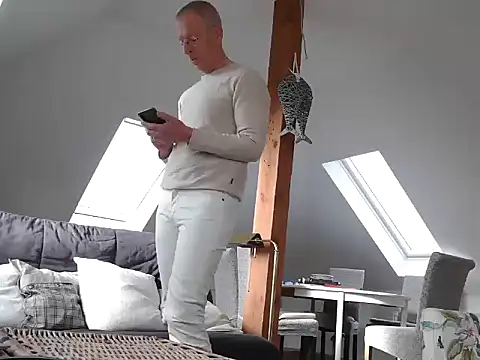 maxmueller321 online show from March 1, 8:58 am