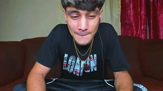 guy master online show from April 18, 7:54 am