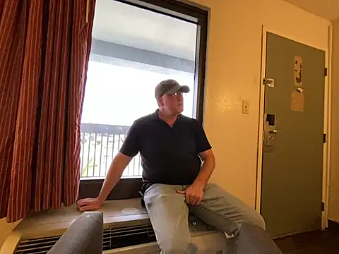 KrixKross online show from April 13, 9:37 pm