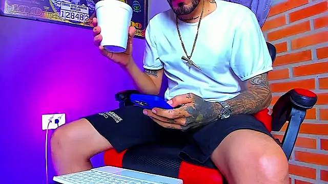 smoker445 online show from October 31, 3:19 am