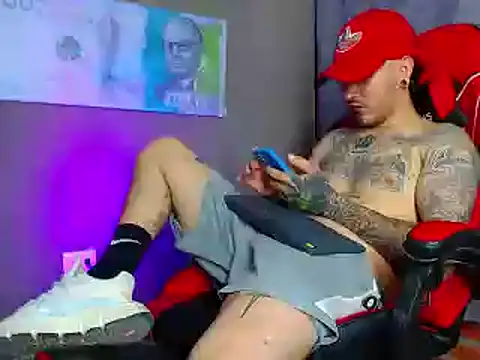 Snapshot of smoker445 chatting on March 11, 2:54 am smoker445 online show from March 11, 2:54 am