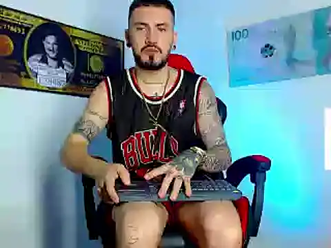 Snapshot of smoker445 chatting on December 30, 5:48 am smoker445 online show from December 30, 5:48 am