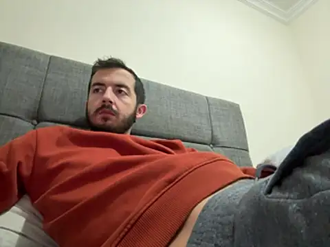 laynufff online show from March 9, 9:09 pm