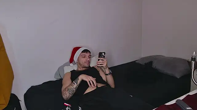 Snapshot of JackDesFeux chatting on December 25, 1:51 pm JackDesFeux online show from December 25, 1:51 pm