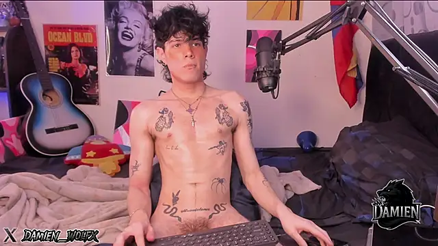 cinnamon boyxxx online show from November 8, 4:04 am