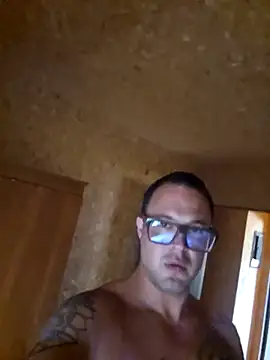 Snapshot of JonnyIronwood chatting on October 30, 7:15 pm JonnyIronwood online show from October 30, 7:15 pm