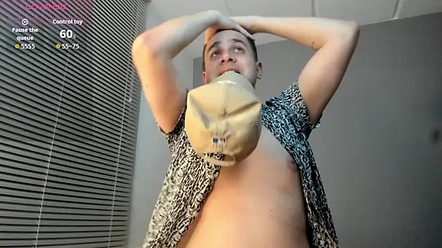 Latin boy surprisee online show from February 5, 1:23 am